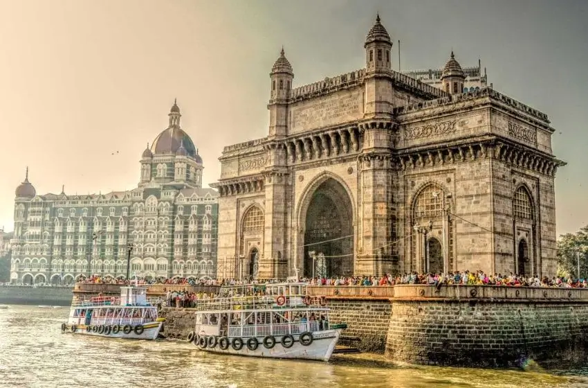 Private Car and Driver Hire in Mumbai: Airport Transfers, City Tours and Outstation Travel Guide