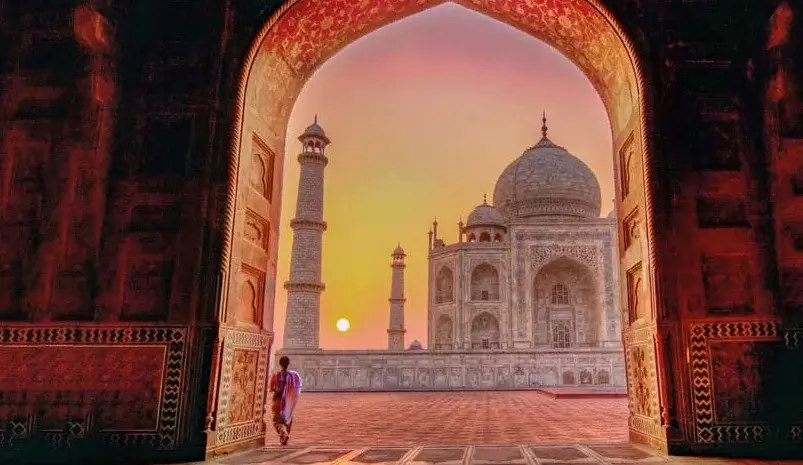 Taj Mahal Sunrise Tour from Jaipur