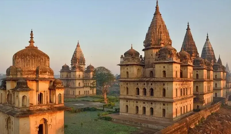 11 Days Golden Triangle with Orchcha Khajuraho & Varanasi Tour