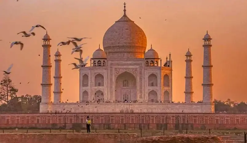 Taj Mahal Sunrise Tour from Jaipur